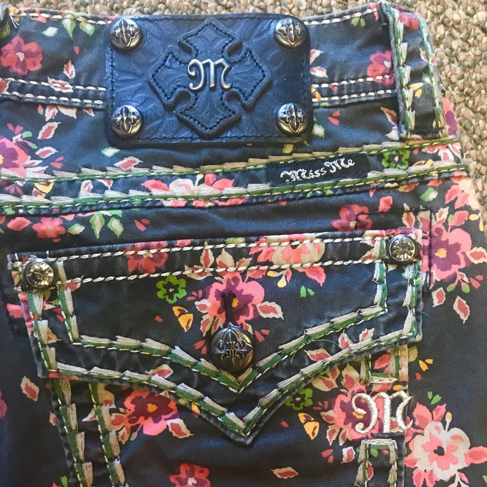 Miss Me floral jeans- brand new with tags!